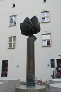 Koenig-1981-Albrecht-Altdorfer-Brunnen-02.jpg