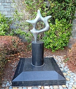 Arp-1939-Stern-Locarno-MaiMaid.jpg
